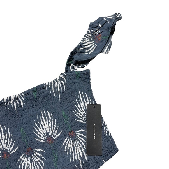 Lulu’s Blue Tropical Print Smocked Crop Top M - Picture 3 of 8